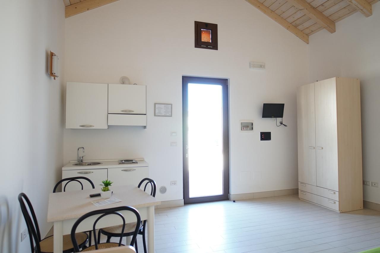 Il Giardino Del Tiglio Bed and Breakfast Uggiano La Chiesa Εξωτερικό φωτογραφία