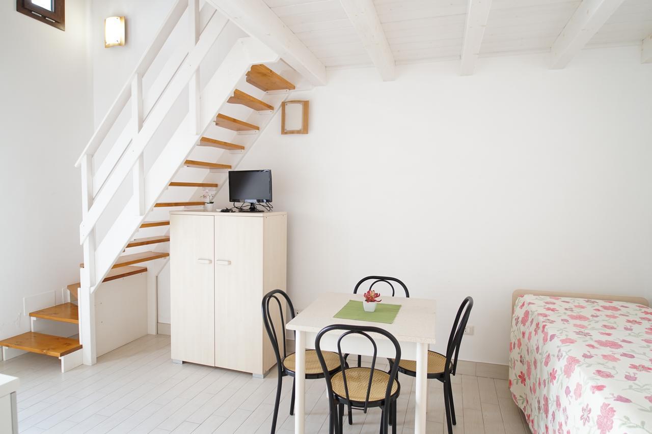 Il Giardino Del Tiglio Bed and Breakfast Uggiano La Chiesa Εξωτερικό φωτογραφία