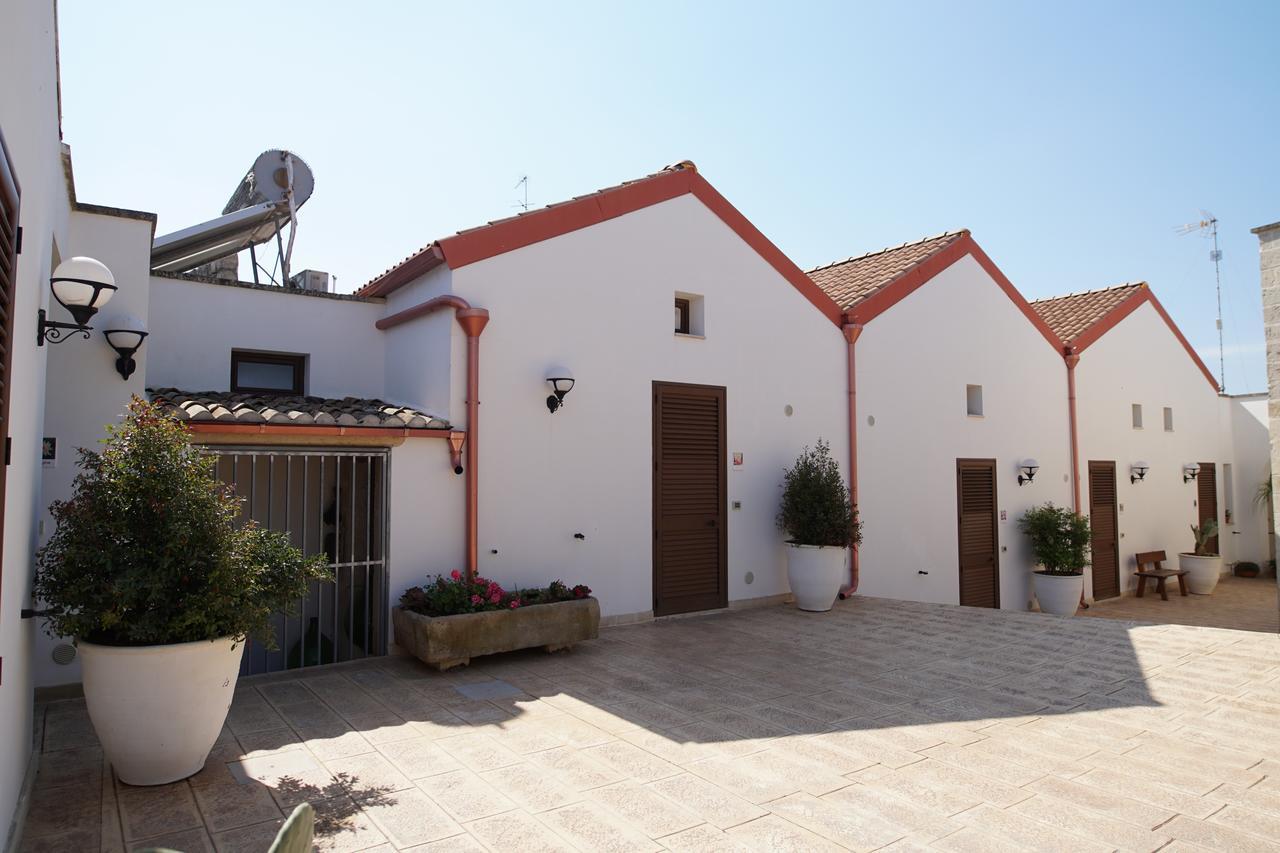 Il Giardino Del Tiglio Bed and Breakfast Uggiano La Chiesa Εξωτερικό φωτογραφία
